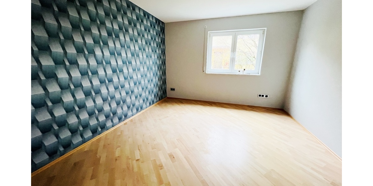 Neu-Isenburg: Gut geschnittene 4-Zimmer-Wohnung mit eigenem Garten! - Etagenwohnung Neu-Isenburg Isenburg | Angebot:25570503