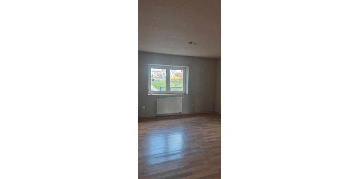 Erdgeschoßwohnung Hösbach - 3 Zimmer, 86 m&sup2;, 950&euro; | Angebot:25979883