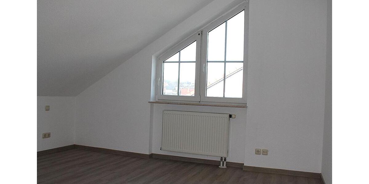 Dachgeschoßwohnung Aschaffenburg Österreicher Kolonie - 2 Zimmer, 82 m&sup2;, 750&euro; | Angebot:26459656