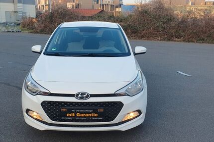 Hyundai i20 82.000 km 7.500 &euro; Frankfurt am Main 60386