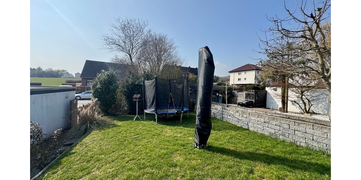 Friedrichsdorf: Großzügige Doppelhaushälfte mit separater Einliegerwohnung! - Doppelhaushälfte Friedrichsdorf | Angebot:25987215