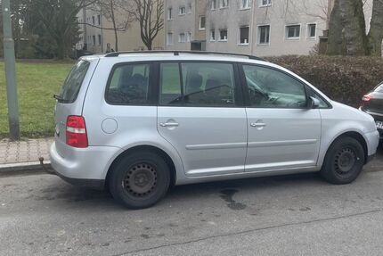 VW Touran 239.731 km 2.050 &euro; Frankfurt 65934