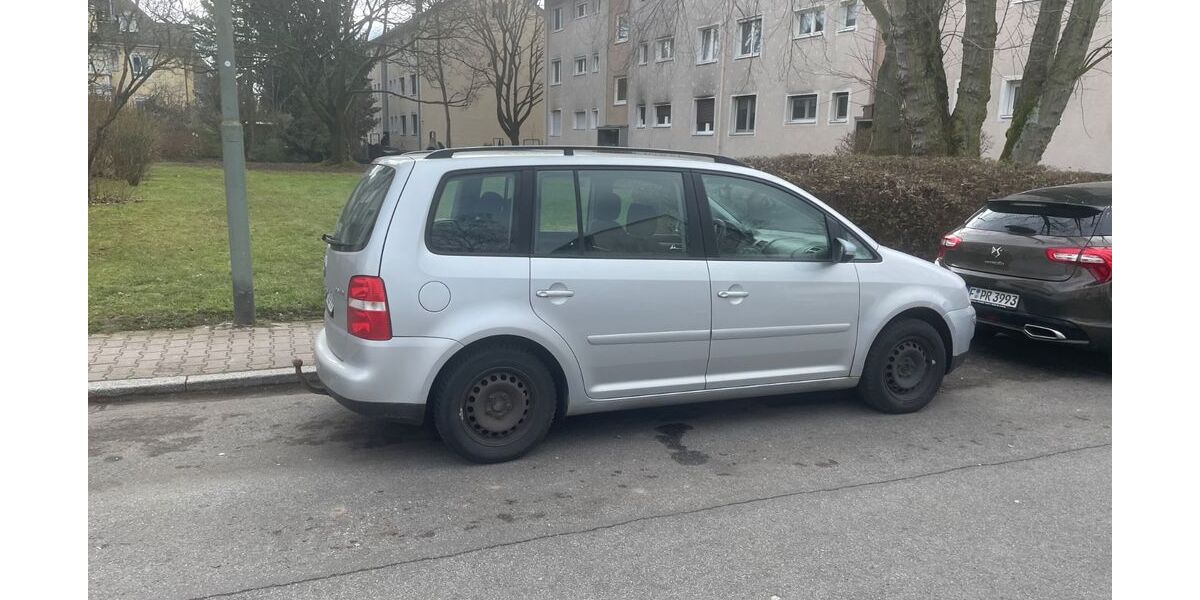 VW Touran 239.731 km 2.150 &euro; Frankfurt 65934