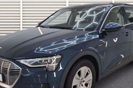 Audi e-tron 221.451 km 17.850 &euro; Frankfurt am Main 60386