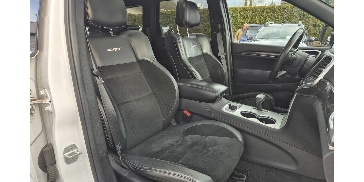 Jeep Grand Cherokee 6.4 V8 HEMI SRT 8-Gang Automatik 250.000 km 17.990 &euro; Rodgau 63110