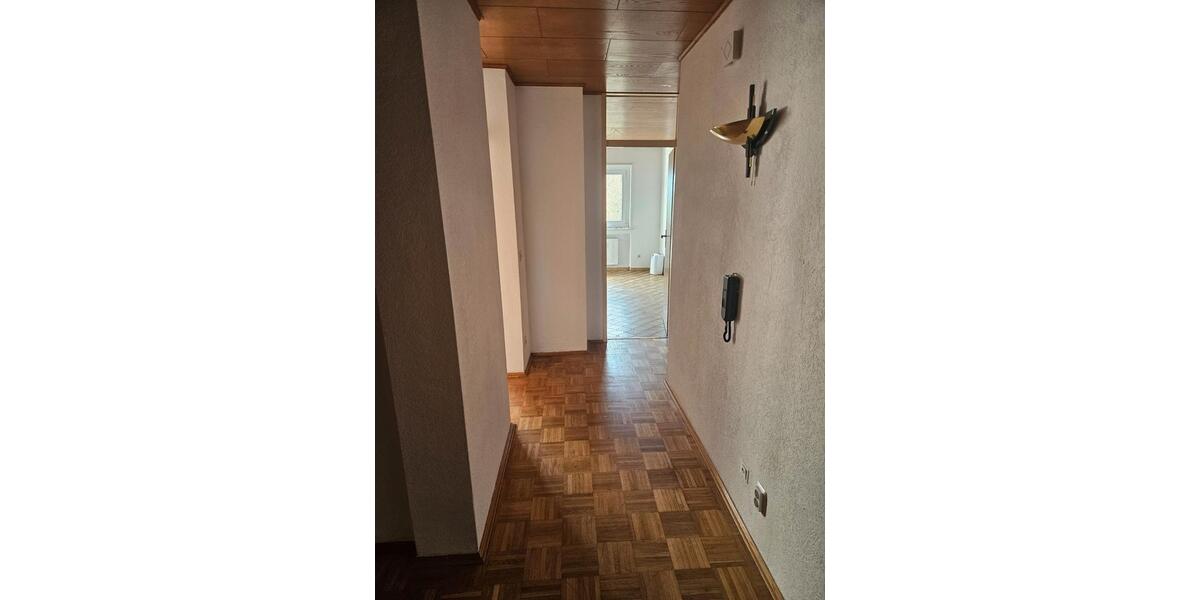 Dachgeschoßwohnung Rödermark - 3 Zimmer, 92 m&sup2;, 265.000&euro; | Angebot:26640701