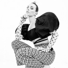 Sophie Auster - Milk for Ulcers Tour 2026 09.05.2026 Künstler*innenhaus Mousonturm