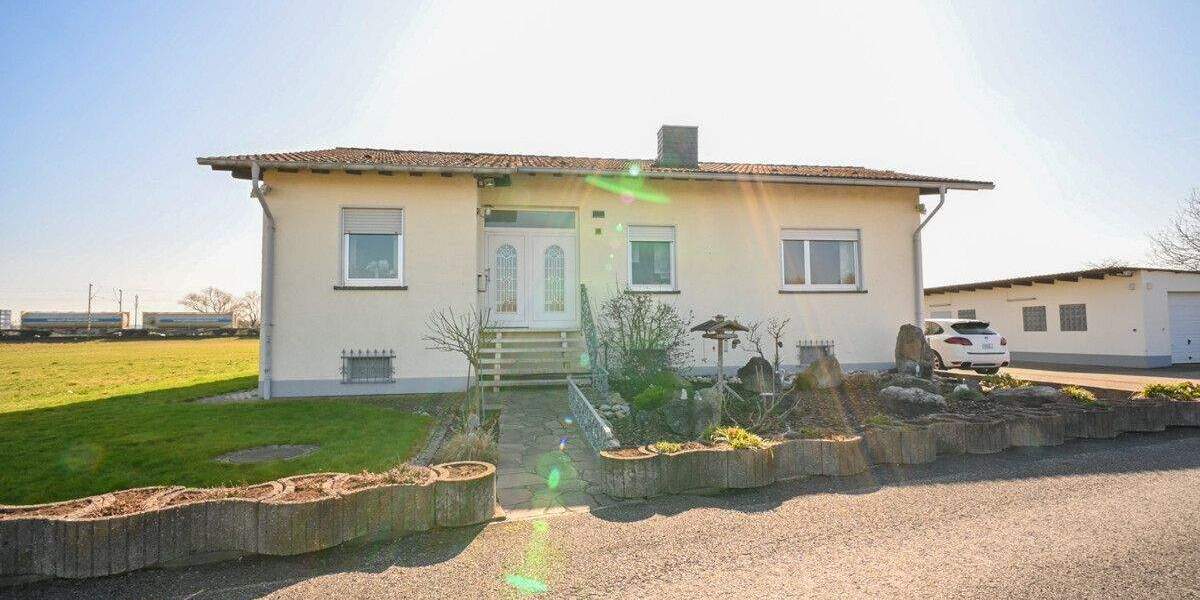 Einfamilienhaus Babenhausen Sickenhofen - 6 Zimmer, 252 m&sup2;, 1.250.000&euro; | Angebot:25693355