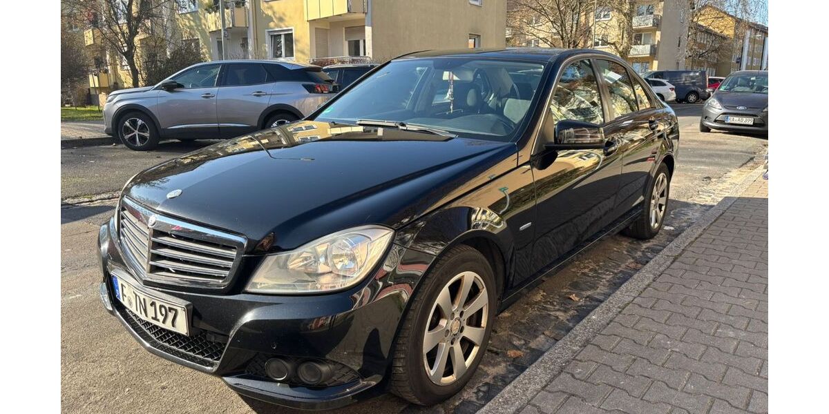 Mercedes-Benz C 220 269.000 km 6.750 &euro; Frankfurt am Main 60437