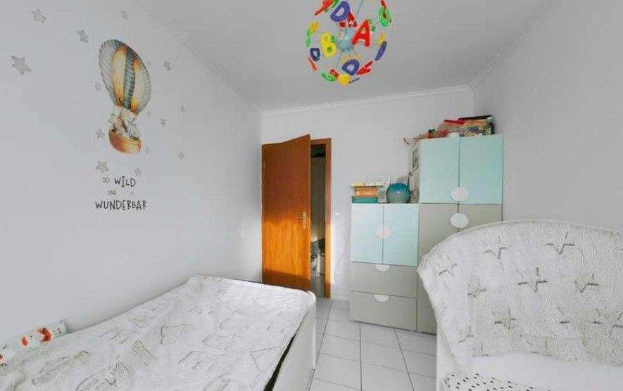 Etagenwohnung Frankfurt am Main Eckenheim - 3 Zimmer, 84 m&sup2;, 360.000&euro; | Angebot:25690977