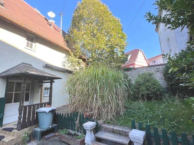 Einfamilienhaus Frankfurt Bonames - 3 Zimmer, 100 m&sup2;, 280.000&euro; | Angebot:25472105
