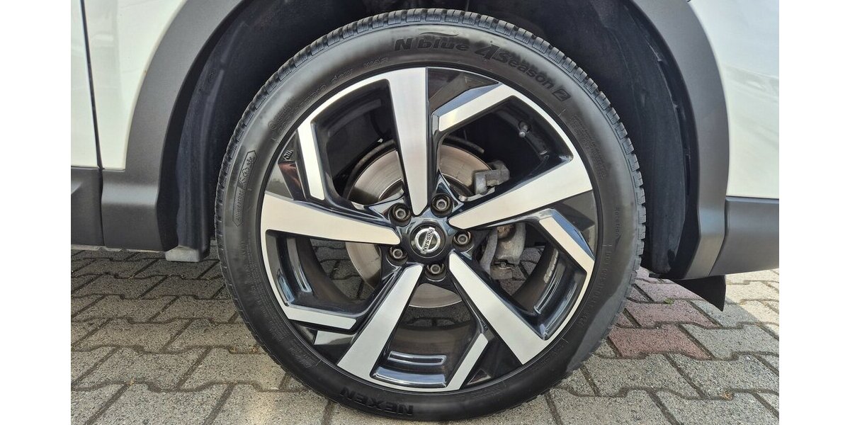 Nissan Qashqai Akari, Kamera, Android Auto, Panoramadach, 72.315 km 18.790 &euro; Rodgau 63110