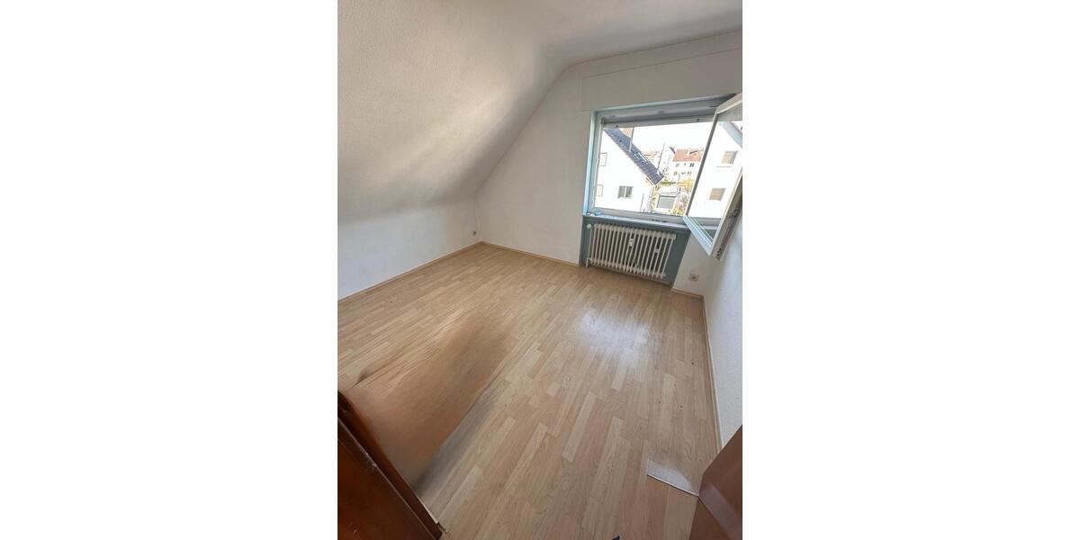 Dachgeschoßwohnung Seligenstadt - 3 Zimmer, 88 m&sup2;, 1.300&euro; | Angebot:25945231