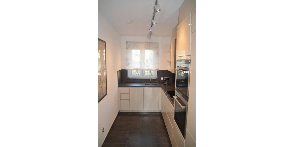 Etagenwohnung Offenbach am Main Hafen - 2 Zimmer, 86 m&sup2;, 1.650&euro; | Angebot:26886513