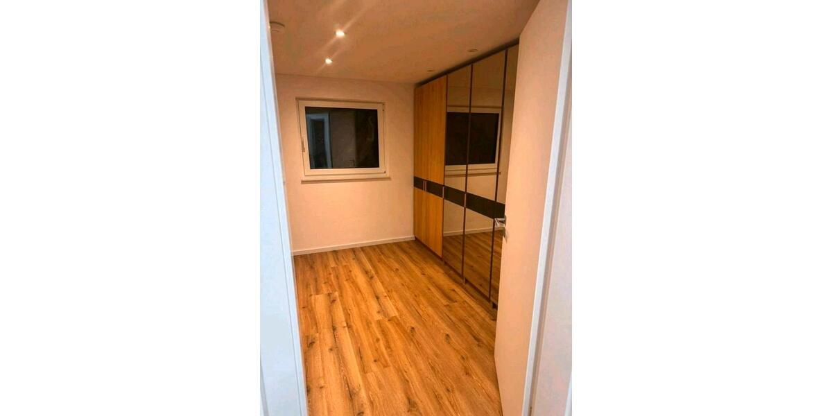 Dachgeschoßwohnung Hanau Groß-Steinheim - 2.5 Zimmer, 76 m&sup2;, 1.250&euro; | Angebot:25971730