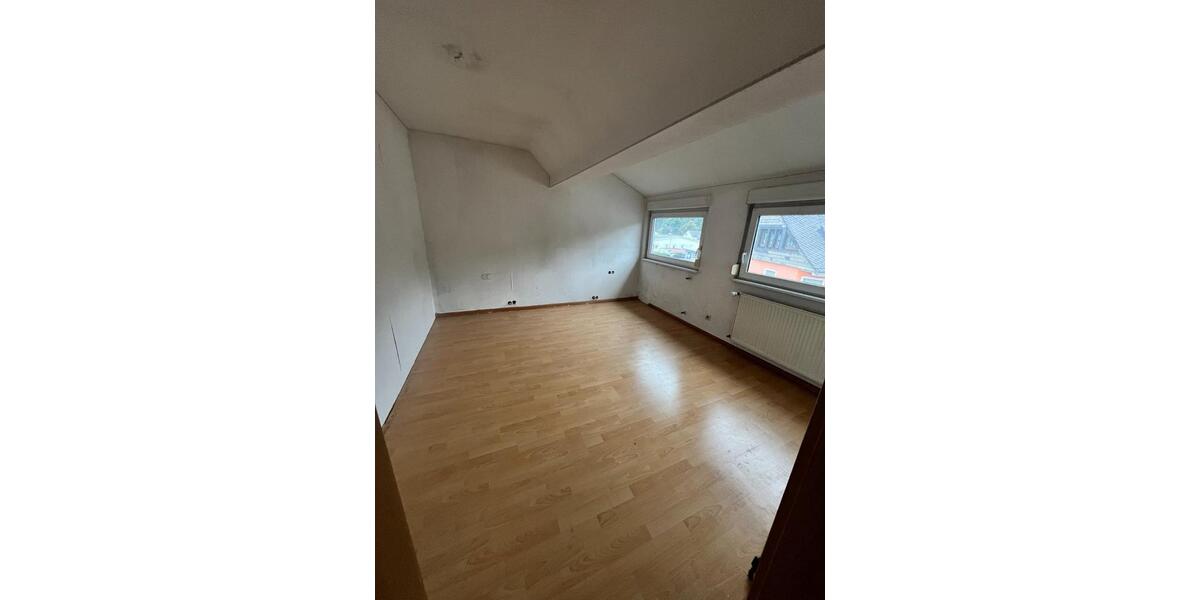 Etagenwohnung Schaafheim - 5.5 Zimmer, 135 m&sup2;, 720&euro; | Angebot:20540768