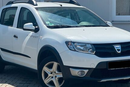 Dacia Sandero 100.000 km 4.999 &euro; Heusenstamm 63150