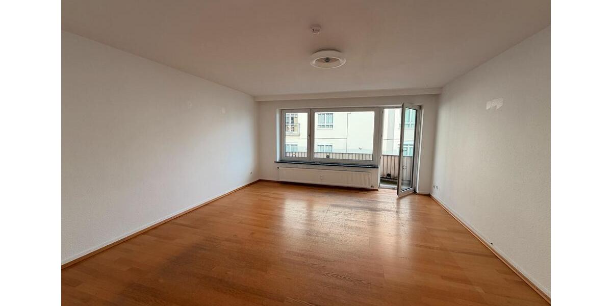 Etagenwohnung Bad Homburg vor der Höhe Berliner Siedlung/Gartenfeld - 3 Zimmer, 78 m&sup2;, 1.220&euro; | Angebot:25722468