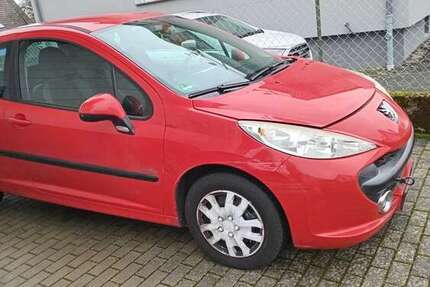 Peugeot 207 165.000 km 950 &euro; Dreieich 63303