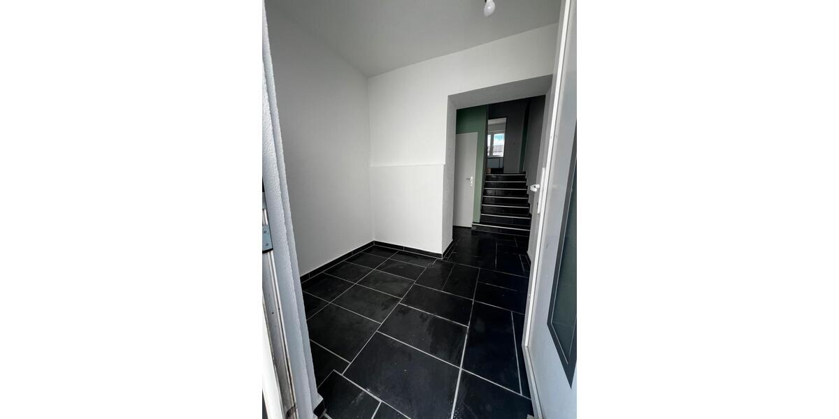 Einfamilienhaus Münster (Hessen) - 9 Zimmer, 180 m&sup2;, 2.450&euro; | Angebot:20612194