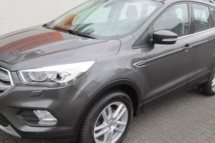 Ford Kuga 95.725 km 12.900 &euro; Offenbach 63069