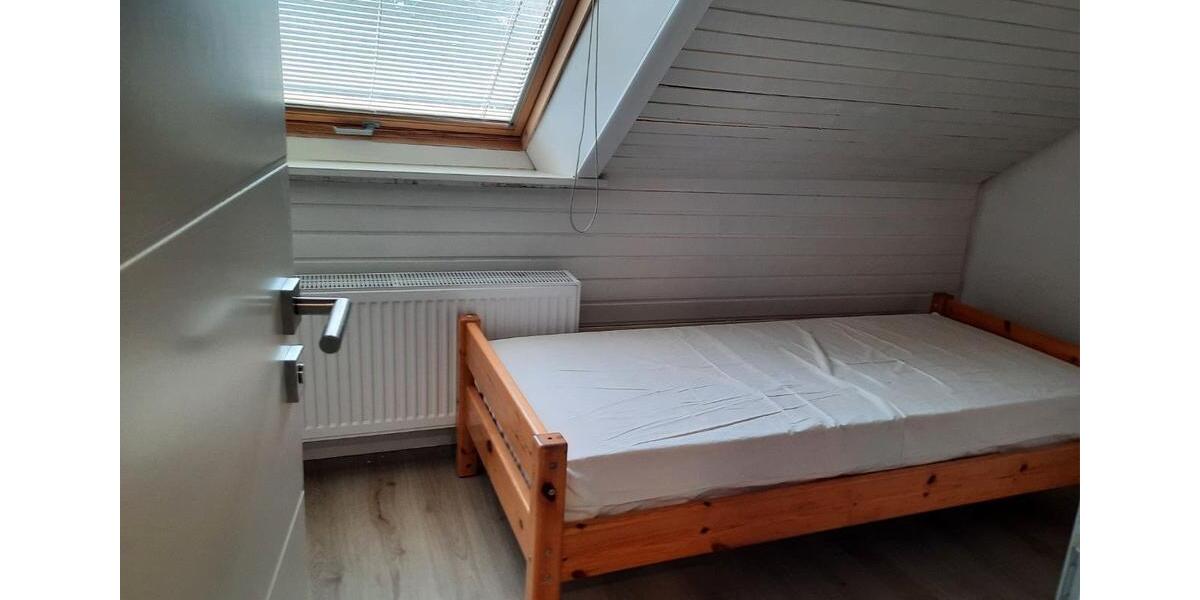 Dachgeschoßwohnung Langenselbold - 3 Zimmer, 72 m&sup2;, 780&euro; | Angebot:25922276