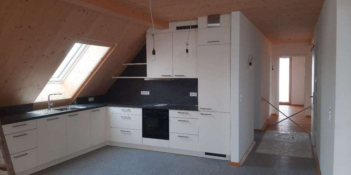 Etagenwohnung Friedrichsdorf - 5 Zimmer, 138 m&sup2;, 2.300&euro; | Angebot:25895903