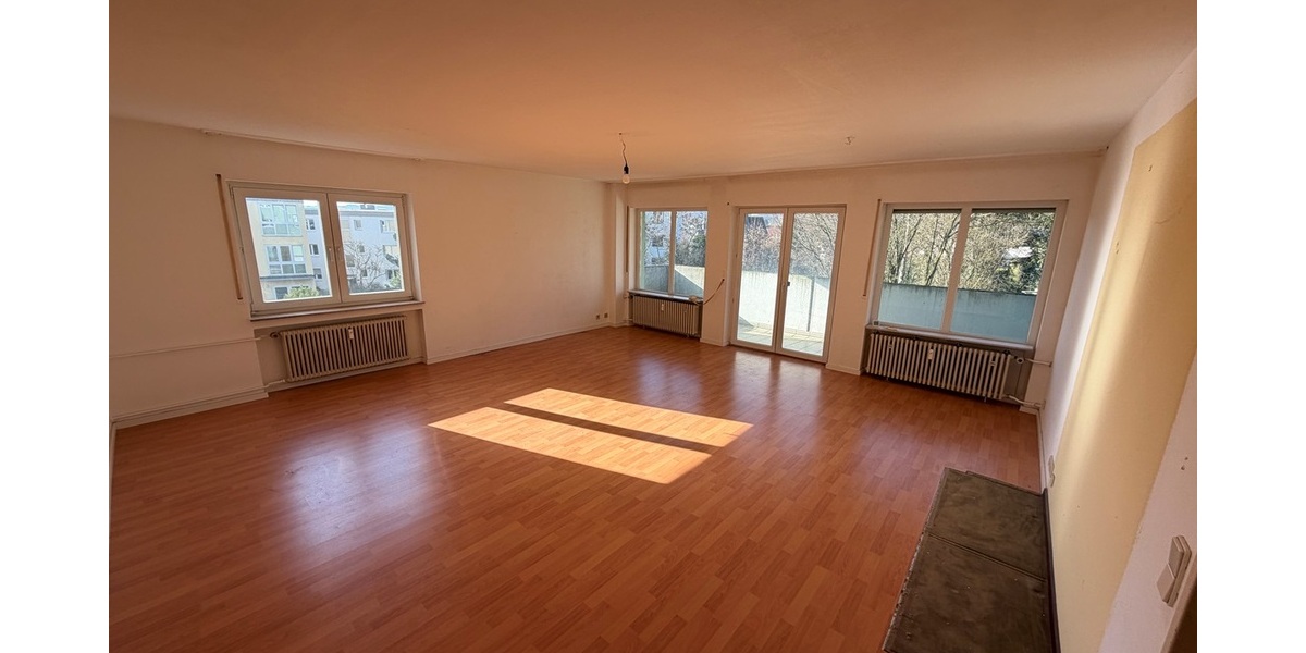 Kronberg: Große 4-Zimmer-Eigentumswohnung in Feldrandlage - Etagenwohnung Kronberg | Angebot:24148878