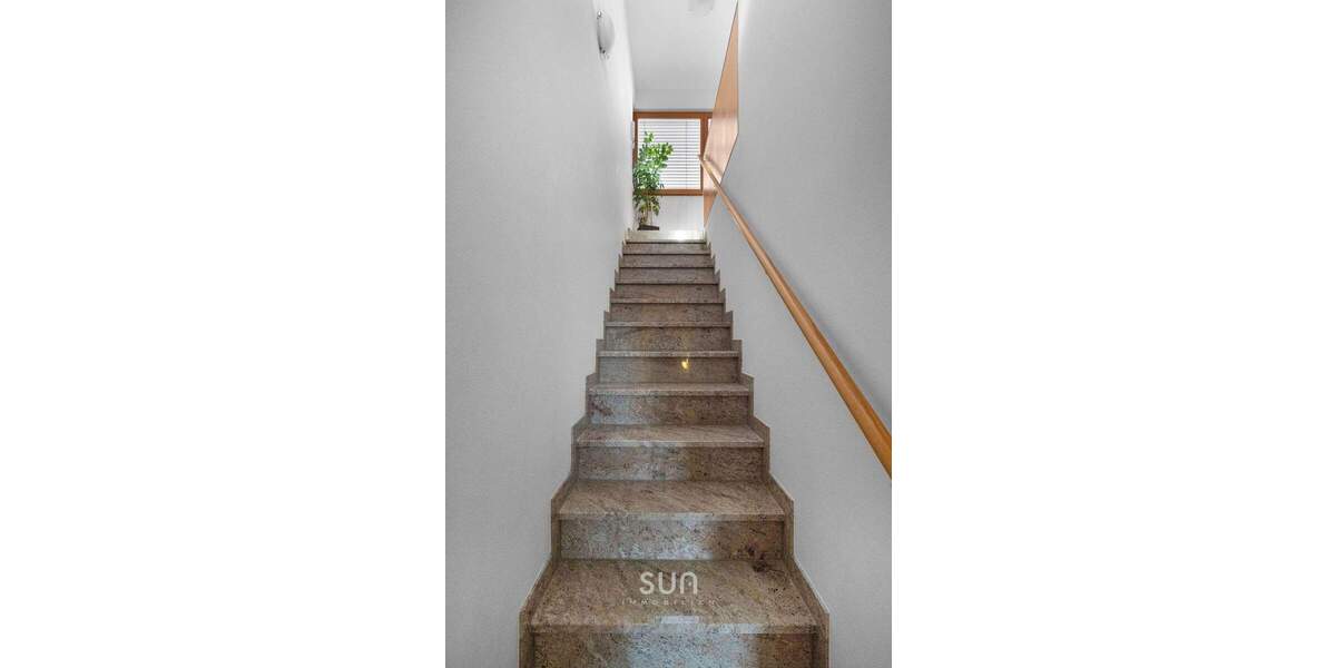 Reihenmittelhaus Frankfurt am Main Kalbach-Riedberg - 6 Zimmer, 160 m&sup2;, 1.150.000&euro; | Angebot:25691061