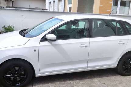 Skoda Rapid/Spaceback 130.000 km 7.200 &euro; Schaafheim 64850
