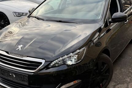 Peugeot 308 135.600 km 6.499 &euro; Frankfurt am Main 65933