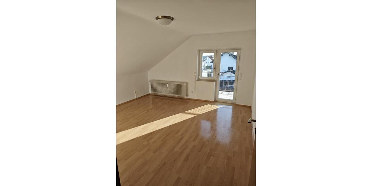 Dachgeschoßwohnung Seligenstadt - 3.5 Zimmer, 85 m&sup2;, 1.000&euro; | Angebot:25086646