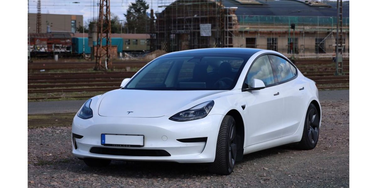 Tesla Model 3 89.000 km 21.500 &euro; Freigericht 63579