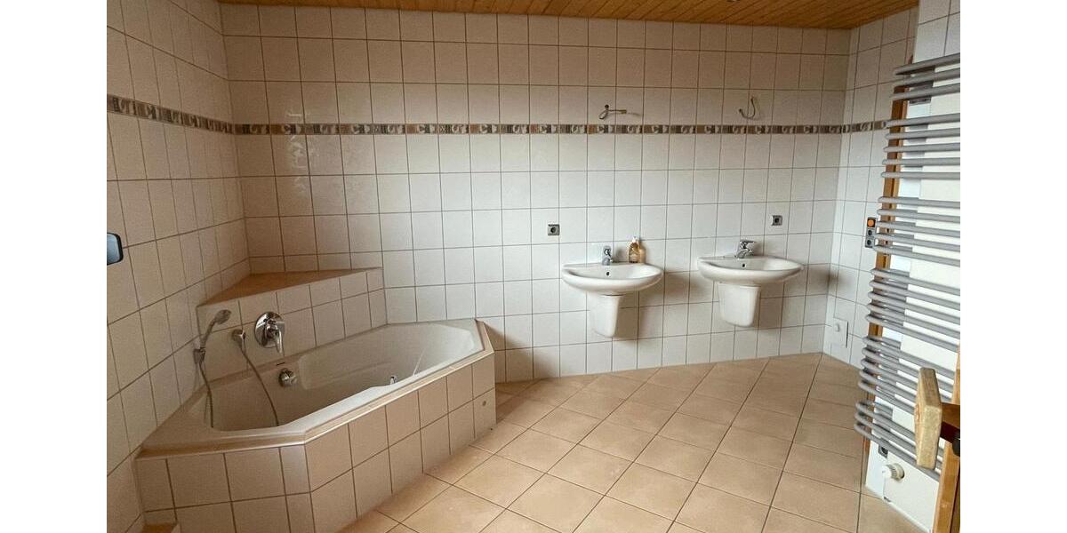 Etagenwohnung Hainburg - 5 Zimmer, 189 m&sup2;, 1.550&euro; | Angebot:25962837