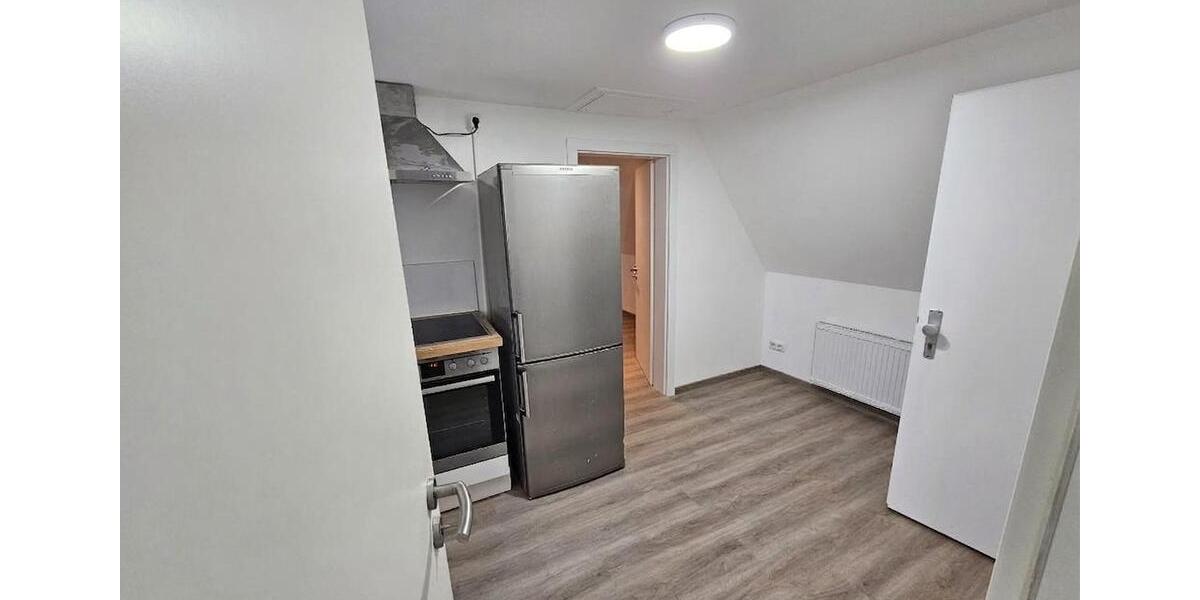 Dachgeschoßwohnung Friedberg (Hessen) - 1.5 Zimmer, 33 m&sup2;, 650&euro; | Angebot:26020931