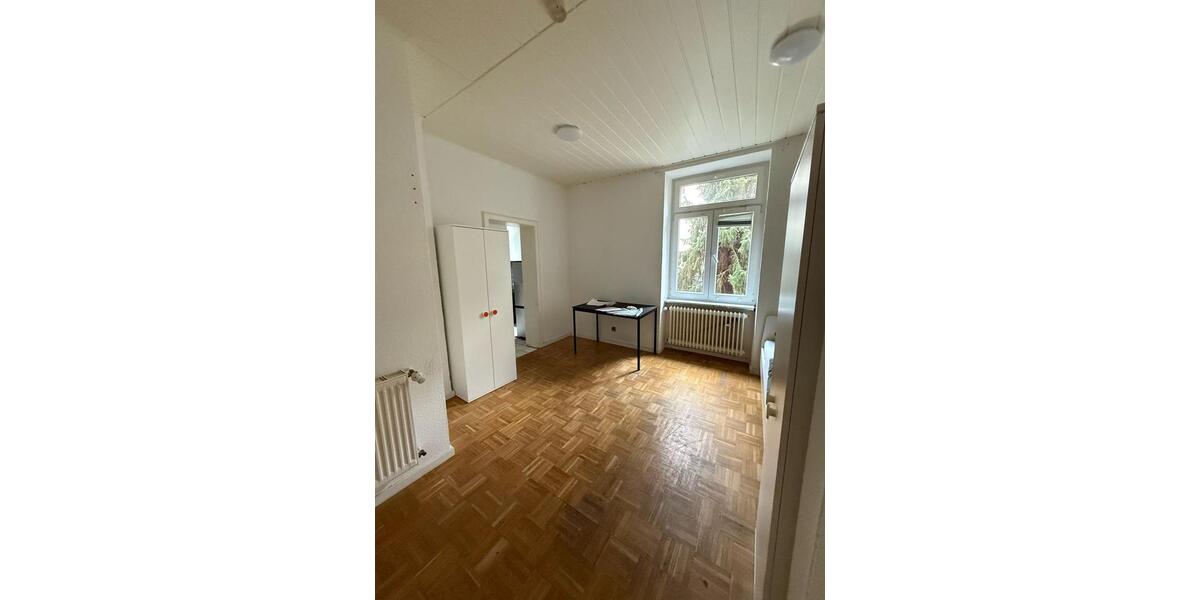Etagenwohnung Frankfurt am Main Bornheim - 4 Zimmer, 100 m&sup2;, 750&euro; | Angebot:25934783