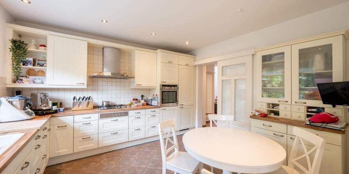 Einfamilienhaus Frankfurt am Main Harheim - 9 Zimmer, 259 m&sup2;, 1.250.000&euro; | Angebot:25772138