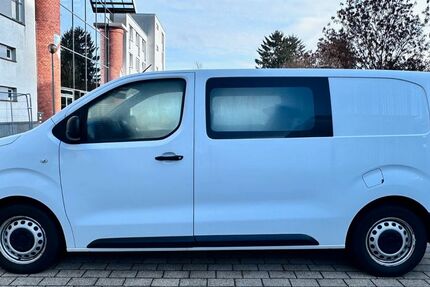 Opel Vivaro 24.000 km 19.999 &euro; Offenbach am Main 63071
