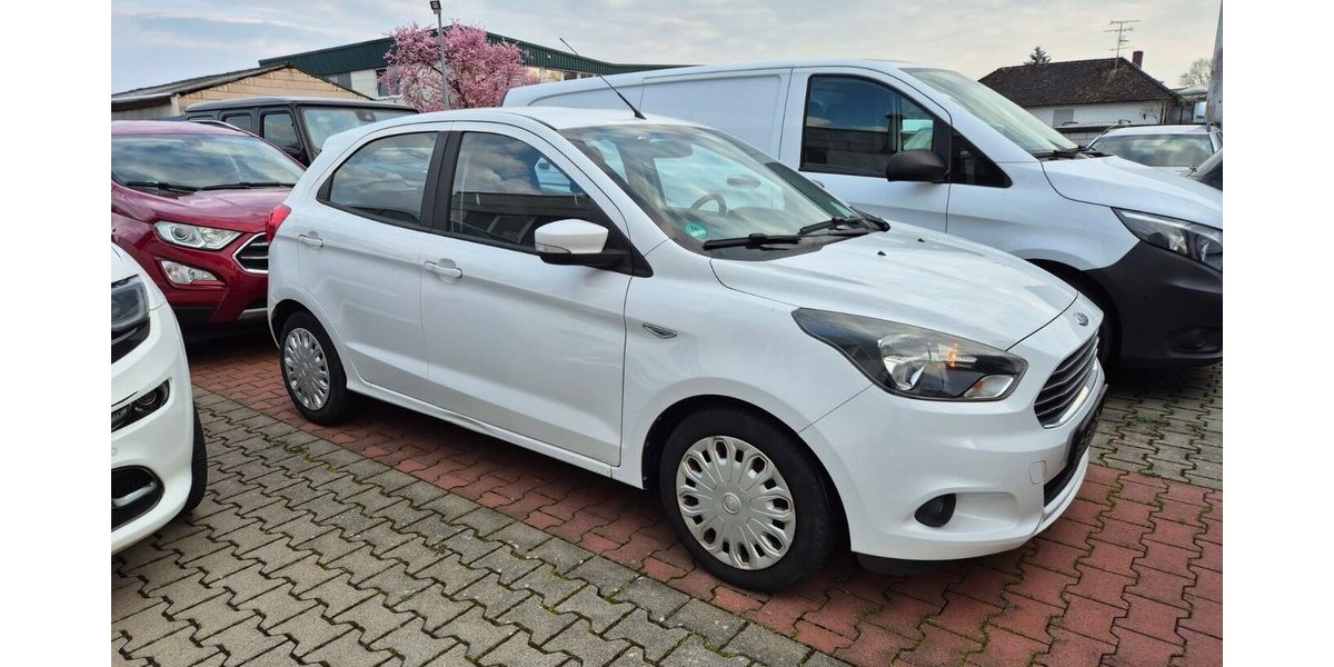 Ford Ka+ Cool & Sound, Klima 65.627 km 7.490 &euro; Rodgau 63110
