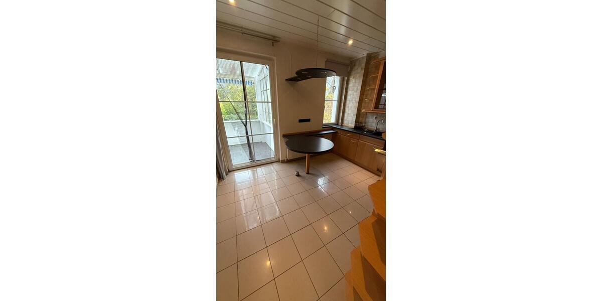 Etagenwohnung Erlensee - 3 Zimmer, 120 m&sup2;, 1.200&euro; | Angebot:25127055