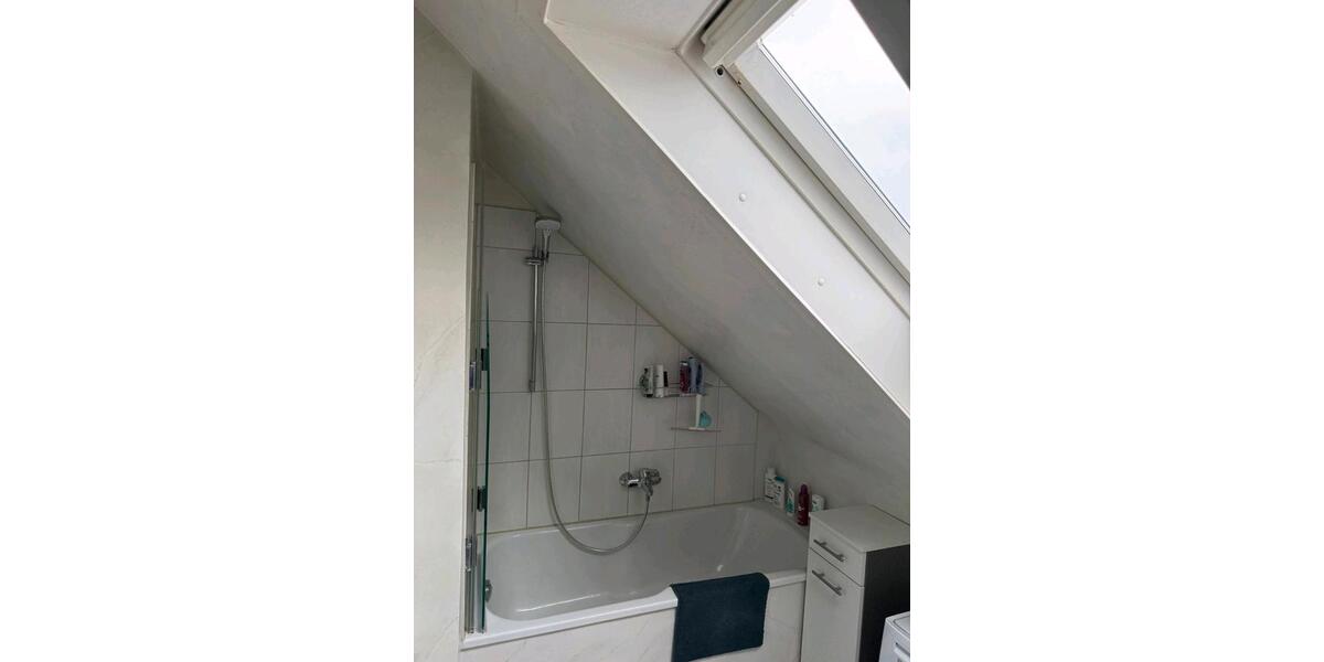 Dachgeschoßwohnung Dietzenbach - 3 Zimmer, 70 m&sup2;, 900&euro; | Angebot:25427556