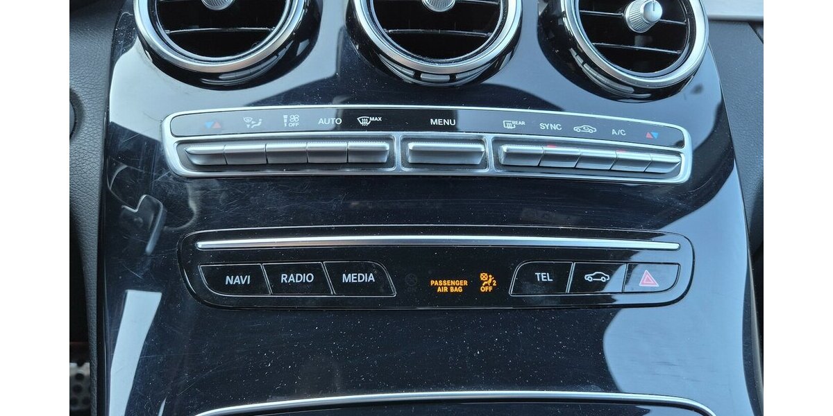 Mercedes-Benz C 200 T AMG Line Rückfahrkamera, AHK, Navigation, 83.637 km 23.890 &euro; Rodgau 63110