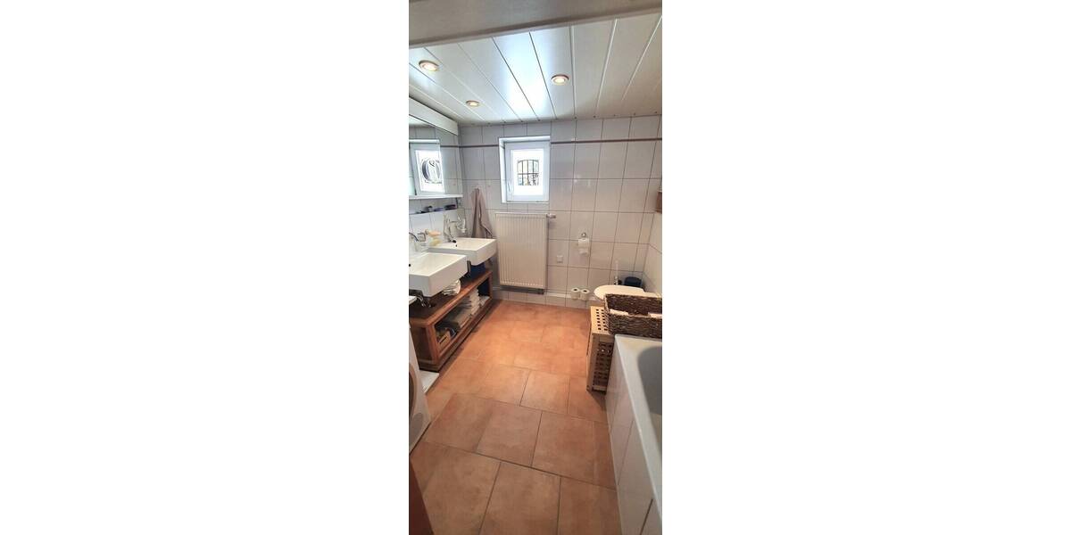 Doppelhaushälfte Langenselbold - 5 Zimmer, 136 m&sup2;, 219.000&euro; | Angebot:26585300
