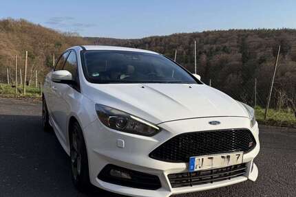 Ford Focus 135.000 km 12.500 &euro; Kahl a.Main 63796