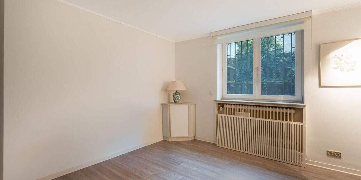 Bungalow Neu-Isenburg Zeppelinheim - 7 Zimmer, 201 m&sup2;, 1.150.000&euro; | Angebot:25688107