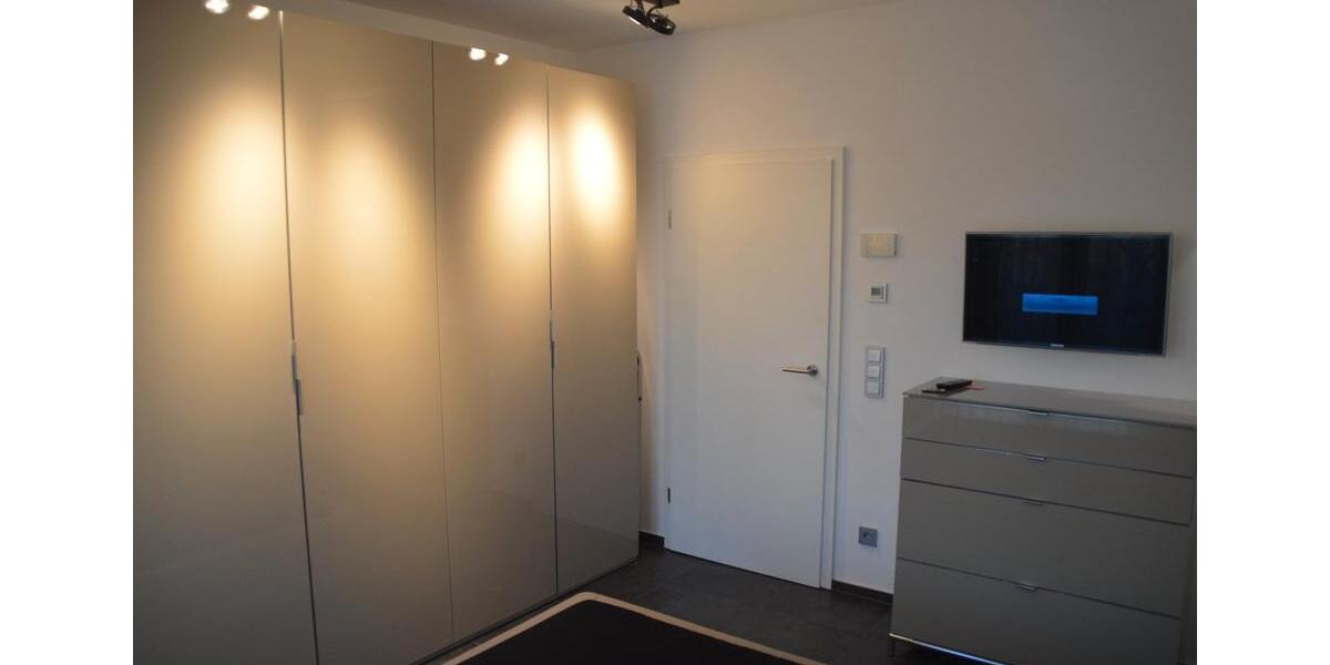Etagenwohnung Offenbach am Main Hafen - 2 Zimmer, 86 m&sup2;, 1.650&euro; | Angebot:26496332