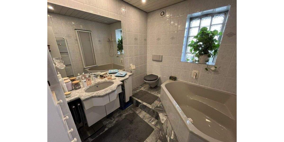 Mehrfamilienhaus, Wohnhaus Bad Vilbel - 8 Zimmer, 181 m&sup2;, 787.000&euro; | Angebot:25703532