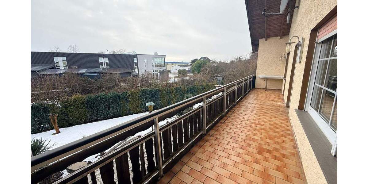 Mehrfamilienhaus, Wohnhaus Niederdorfelden - 8 Zimmer, 850.000&euro; | Angebot:25701227