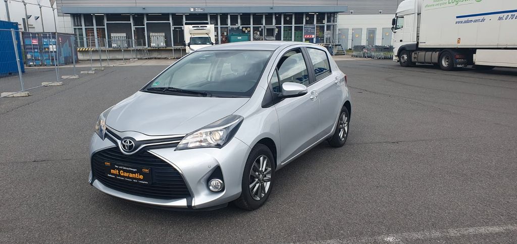 Toyota Yaris 64.000 km 10.700 &euro; Frankfurt am Main 60386