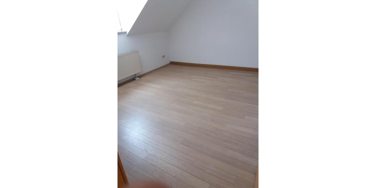 Dachgeschoßwohnung Aschaffenburg Österreicher Kolonie - 2.5 Zimmer, 46 m&sup2;, 435&euro; | Angebot:25923236
